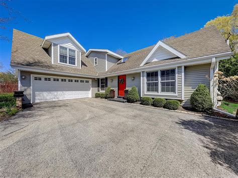 Zillow mequon - 7312 West Mequon Square Drive, Mequon WI, is a Condo home that contains 1668 sq ft and was built in 1994.It contains 2 bedrooms and 2 bathrooms.This home last sold for $378,000 in October 2023. The Zestimate for this Condo is $361,000, which has increased by $17,913 in the last 30 days.The Rent Zestimate for this Condo is $2,390/mo, …